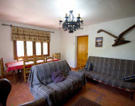 casa-rural-pernales-salon-1