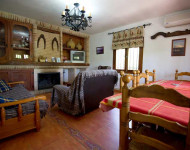 casa-rural-pernales-salon