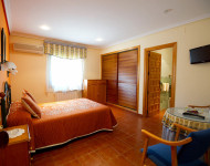 suite-hostal-guadiana-2